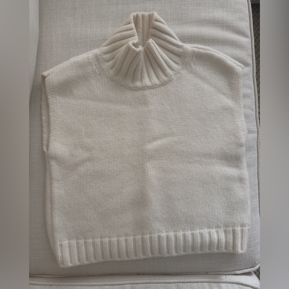 Massimo Dutti Ivory Wool Turtleneck Sweater Vest